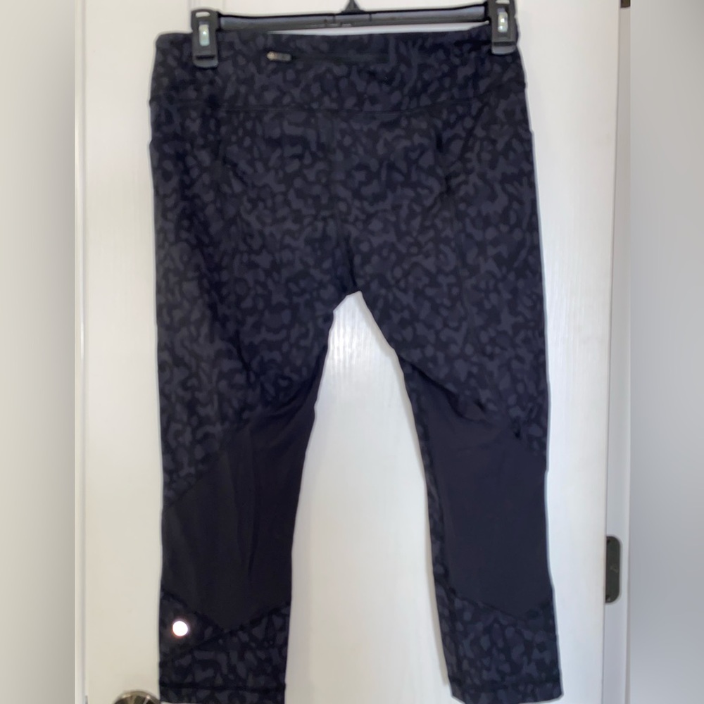 LULU LEGGINGS - Picture 2 of 4